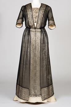 Reformkleid, um 1910, Staatliches Textil- und Industriemuesum Augsburg (tim), Foto: Frauke Wichmann